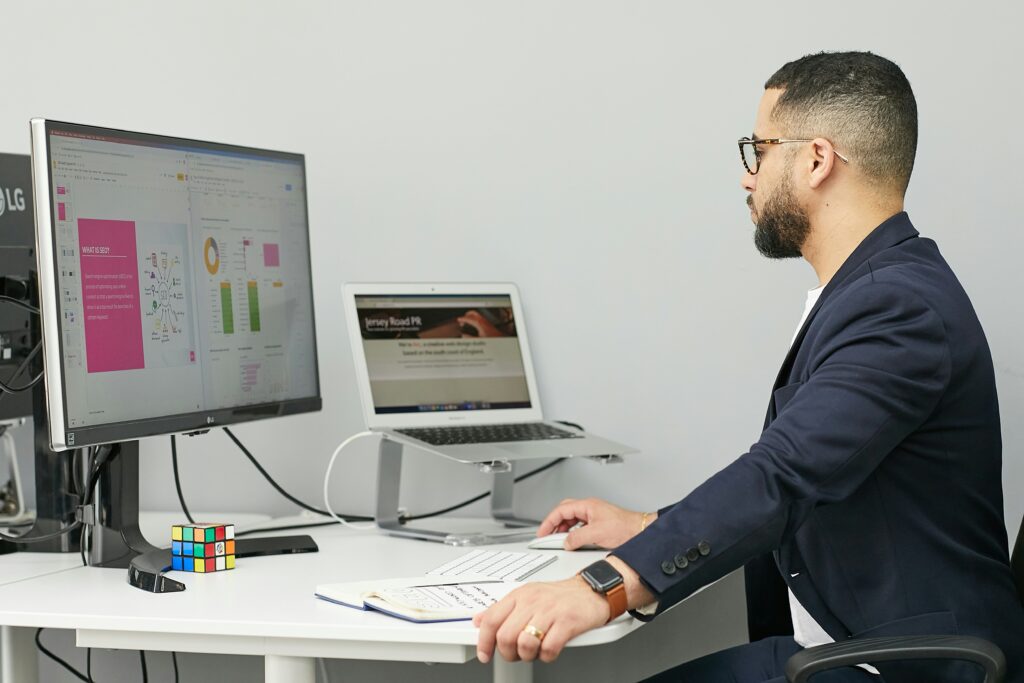 Key Features to Look for When Choosing Facilities Management Software ...
